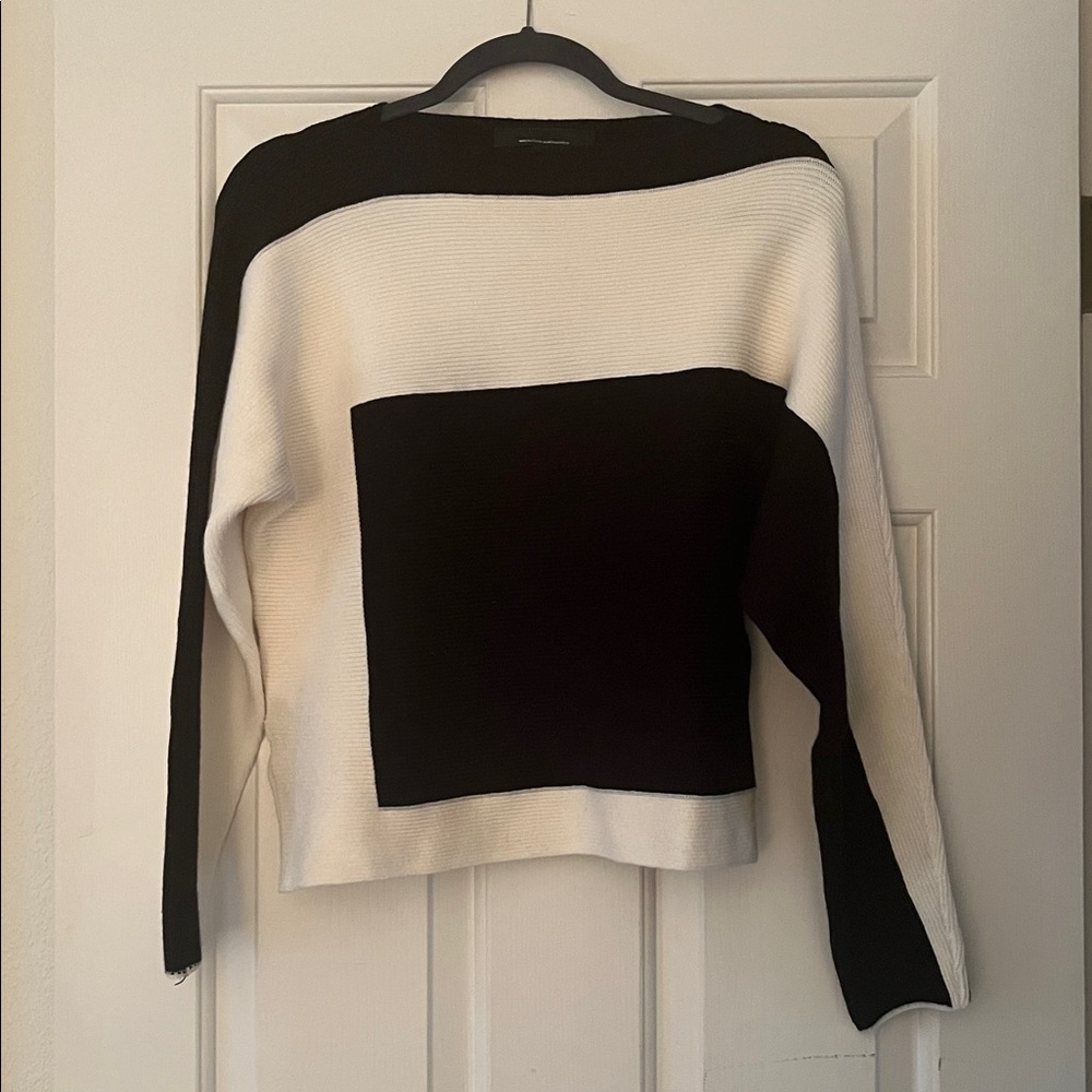 WHBM NWT modern black and cream cotton knit sweater